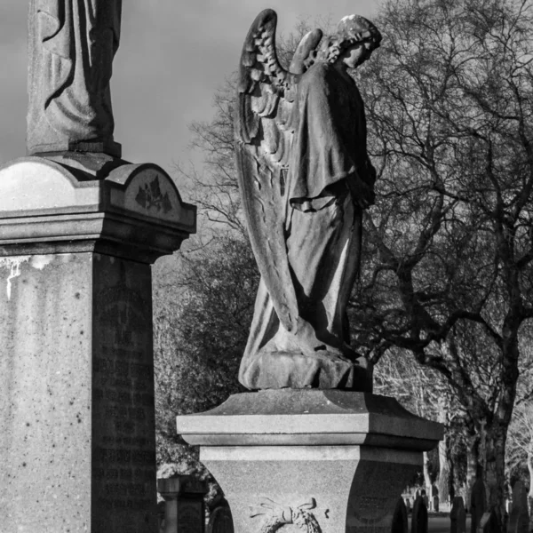 3 Headstones - print file at 100%